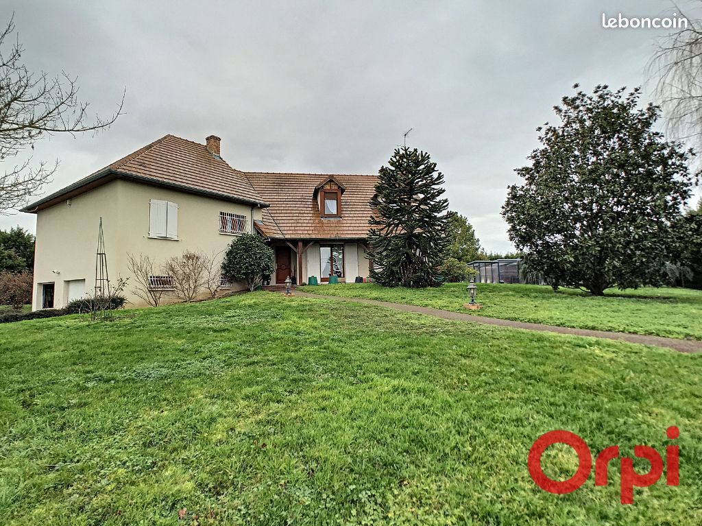 Maison 5 pièces 234 m² · à Domérat · 234 m² · 289 000 €