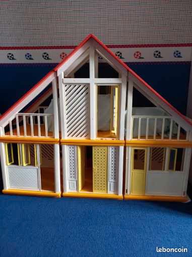 Grande Maison de Barbie Vintage + meubles + chevaux + voiture (image 1)