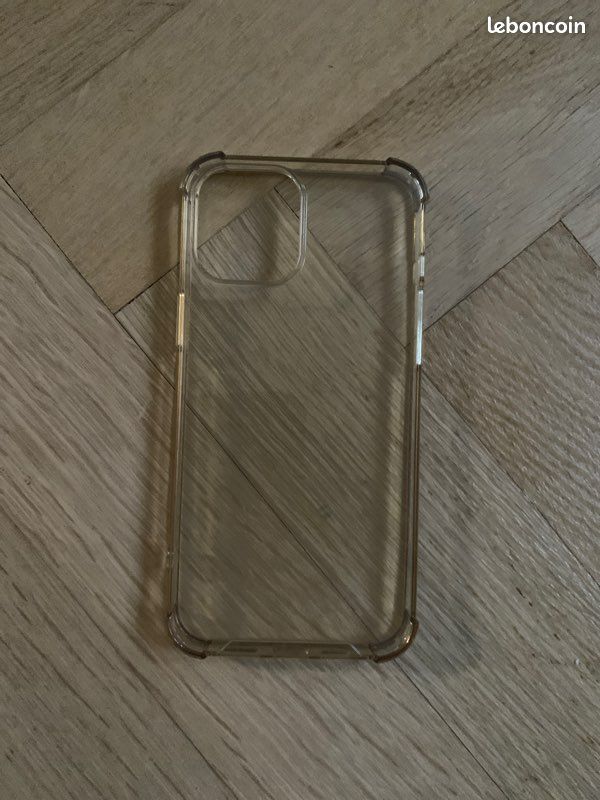 Coque iPhone 12 Pro max transparente (image 1)