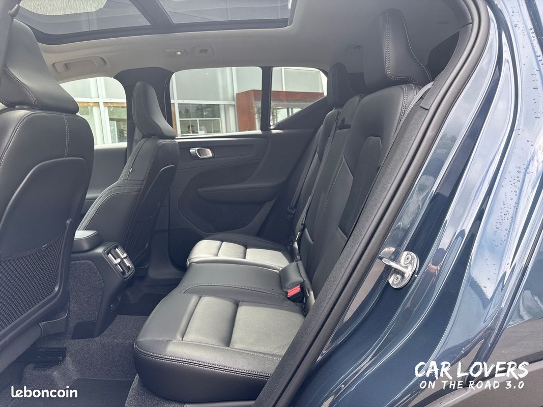 VOLVO XC40 B3 163 ch DCT7 Lounge Edition (image 15)
