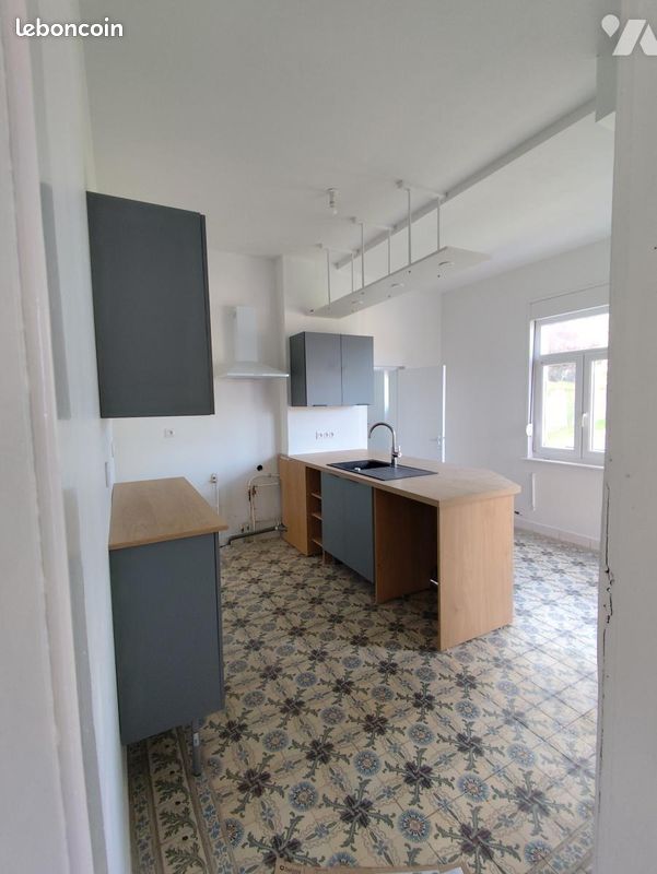 Appartement 3 pièces 75 m² · à Steenwerck · 75 m² · 820 €/mois