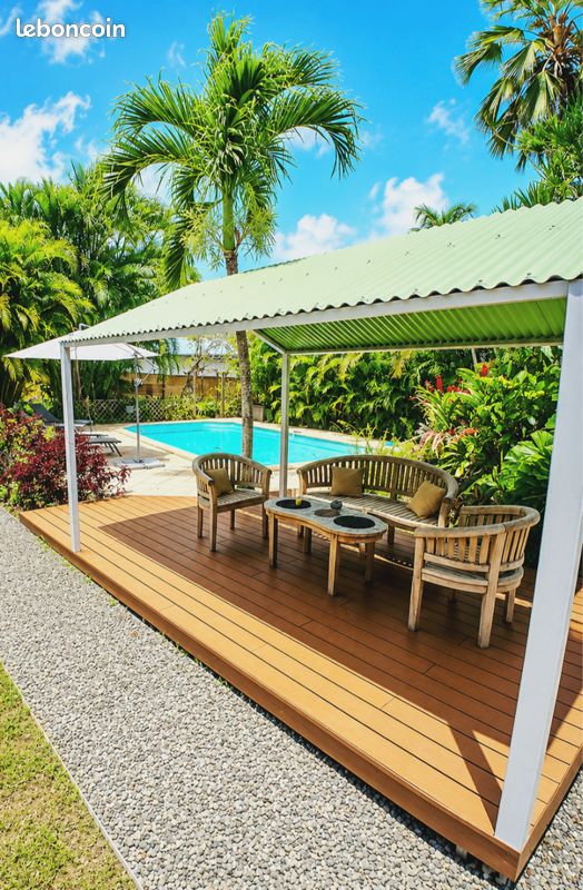 Maison 9 pièces 171 m² · à Sainte-Rose · 171 m² · 549 000 €