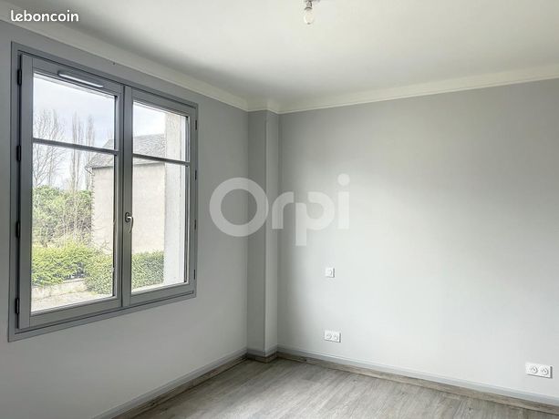https://img.leboncoin.fr/api/v1/lbcpb1/images/de/cf/15/decf154add08090e590ce56c827a065015942f89.jpg?rule=ad-image