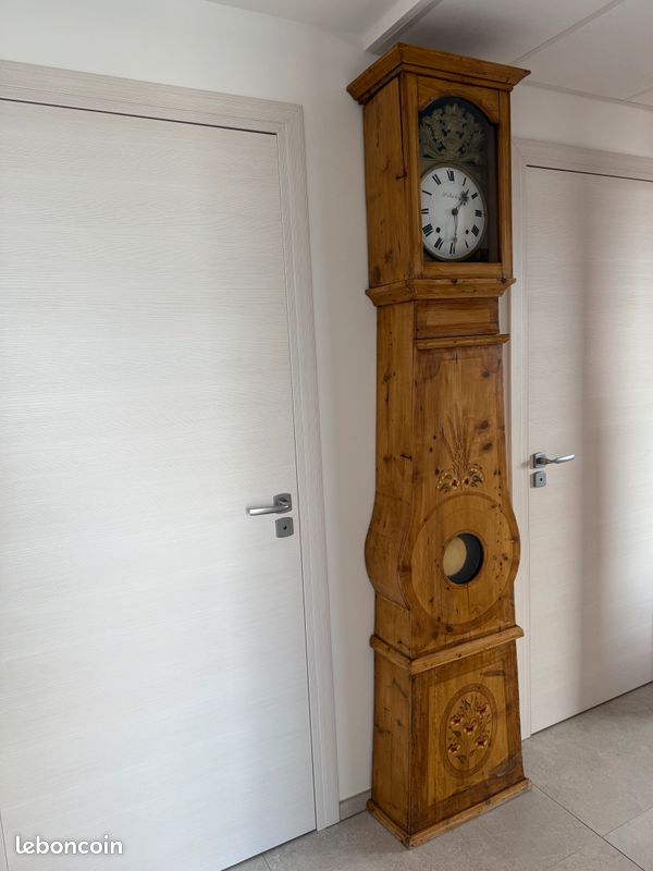 Pendule Comtoise en pin clair Mécanisme de 1838 Ameublement