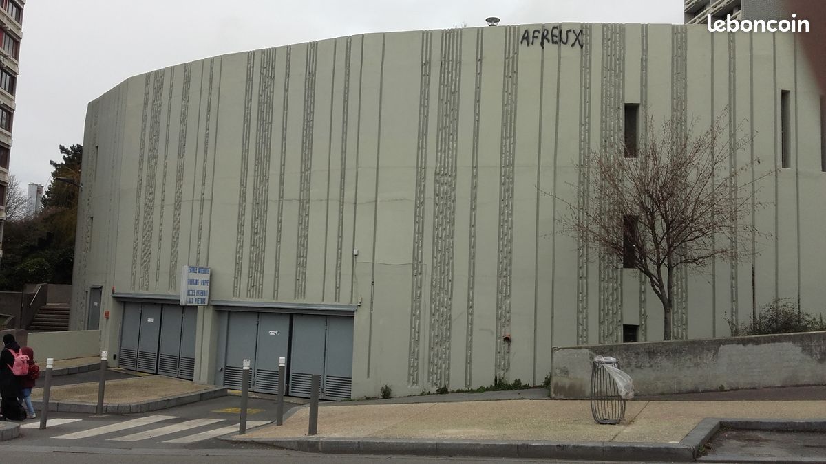 Parking 11 m² · à Bagnolet · 11 m² · 12 000 €