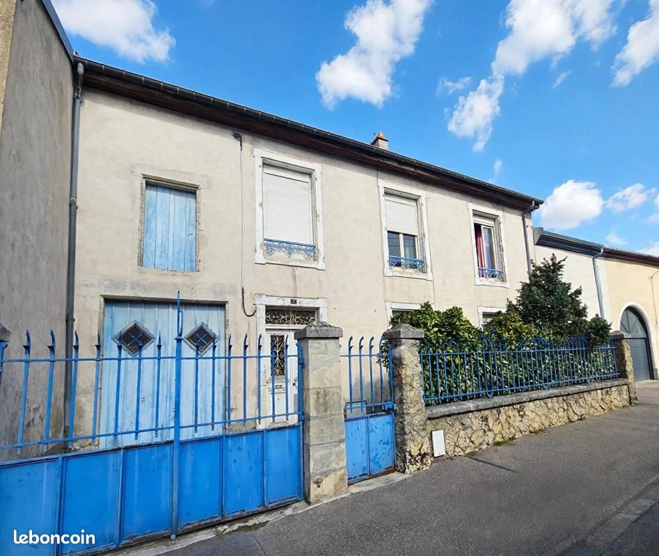 Maison 9 pièces 330 m² · à Dombasle-sur-Meurthe · 330 m² · 240 000 €