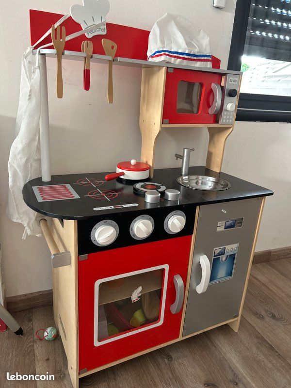 Cuisine enfant en bois avec accessoires (image 1)