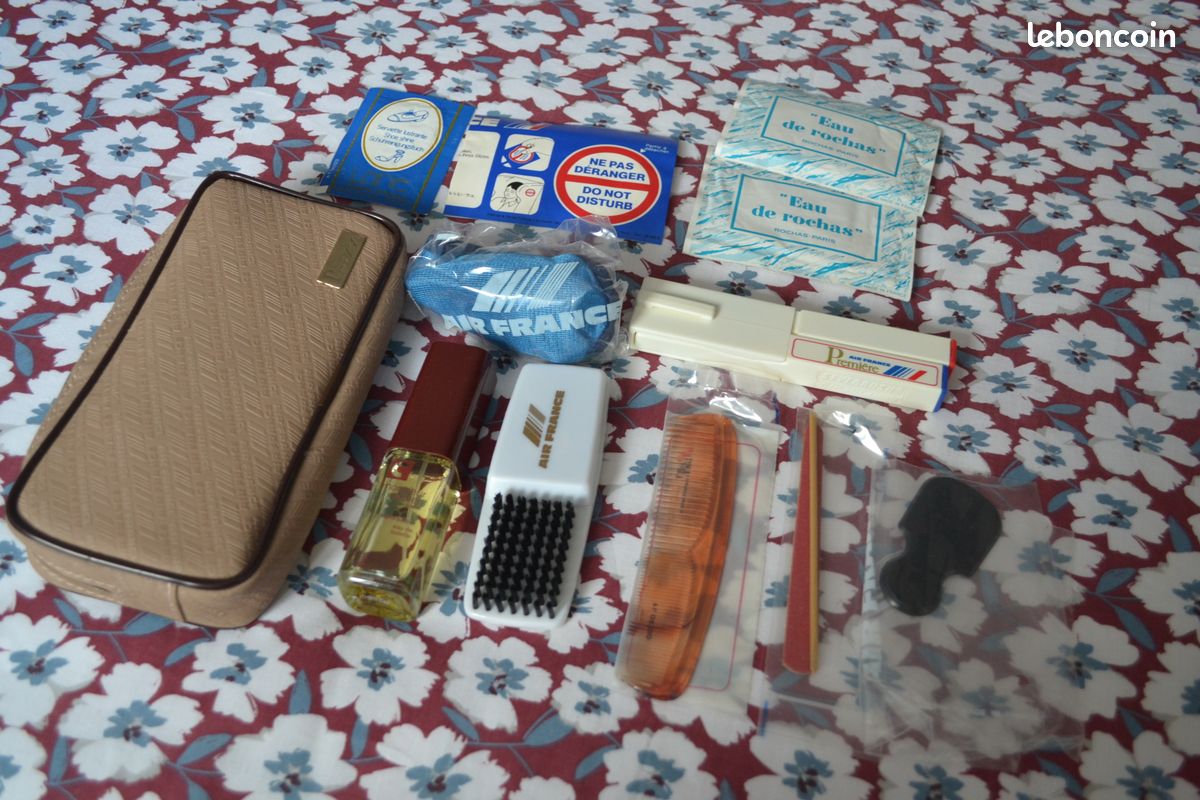Trousse De Toilette Air France L'Espace 127 Affaires - Neuve - Fabriquée En France