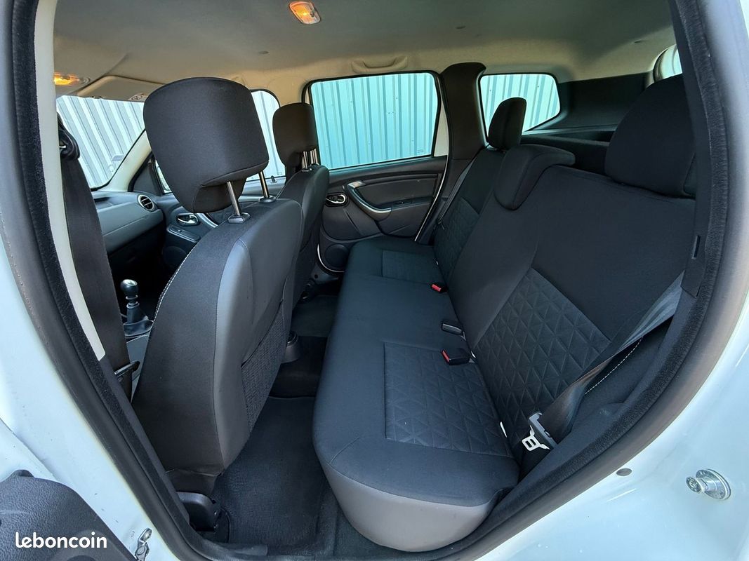 Dacia DUSTER 1.5 DCI 110CH PRESTIGE 4X4 (image 6)
