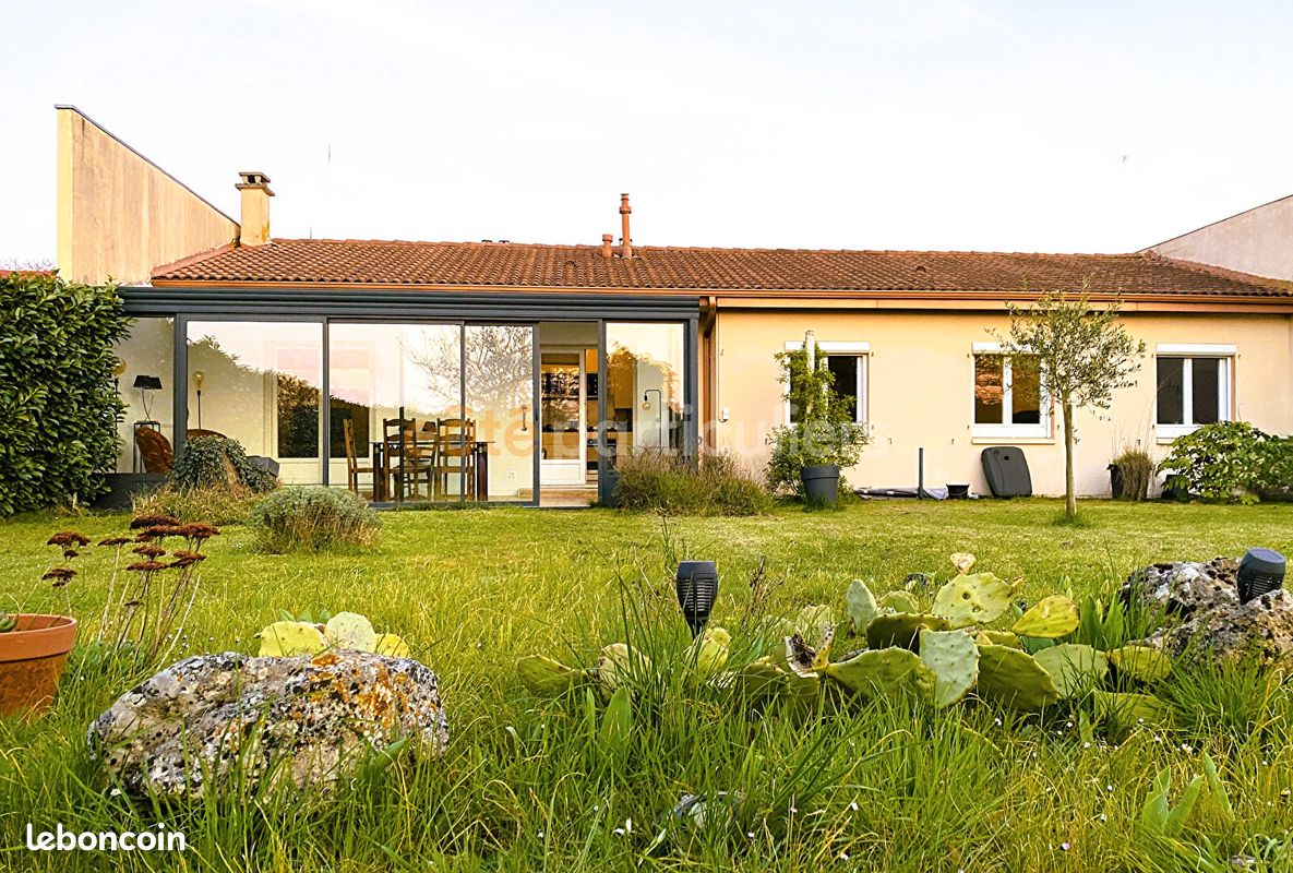 Maison 6 pièces 118 m² · à Poitiers · 118 m² · 209 990 €