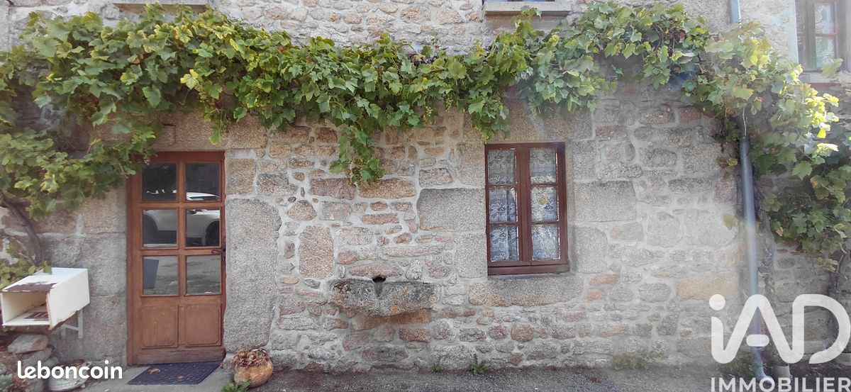 Maison 3 pièces 65 m² · à Folles · 65 m² · 32 000 €