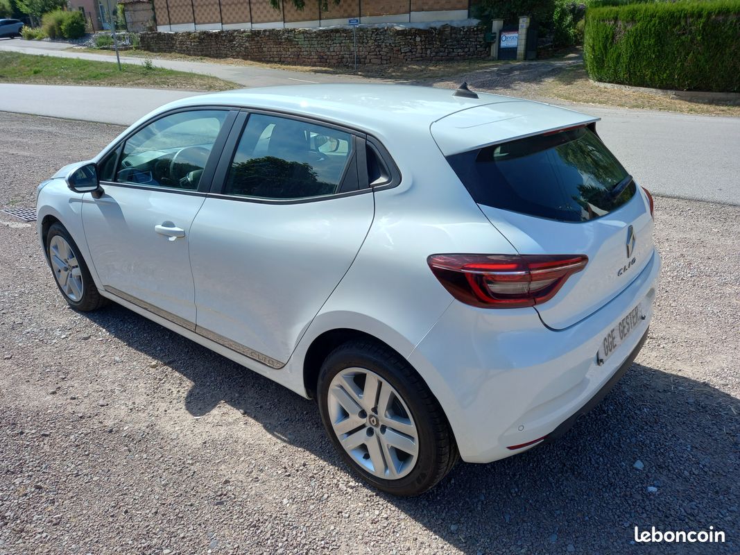 Clio v ste 1.5 dci 100 business gps 2 places 30221 kms garantie 12 mois partout en france (image 4)