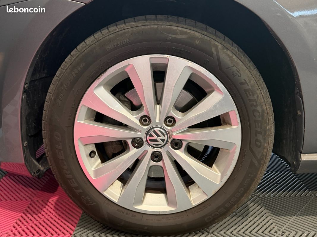 VOLKSWAGEN GOLF 1.6 TDI 110 FAP Lounge (image 33)