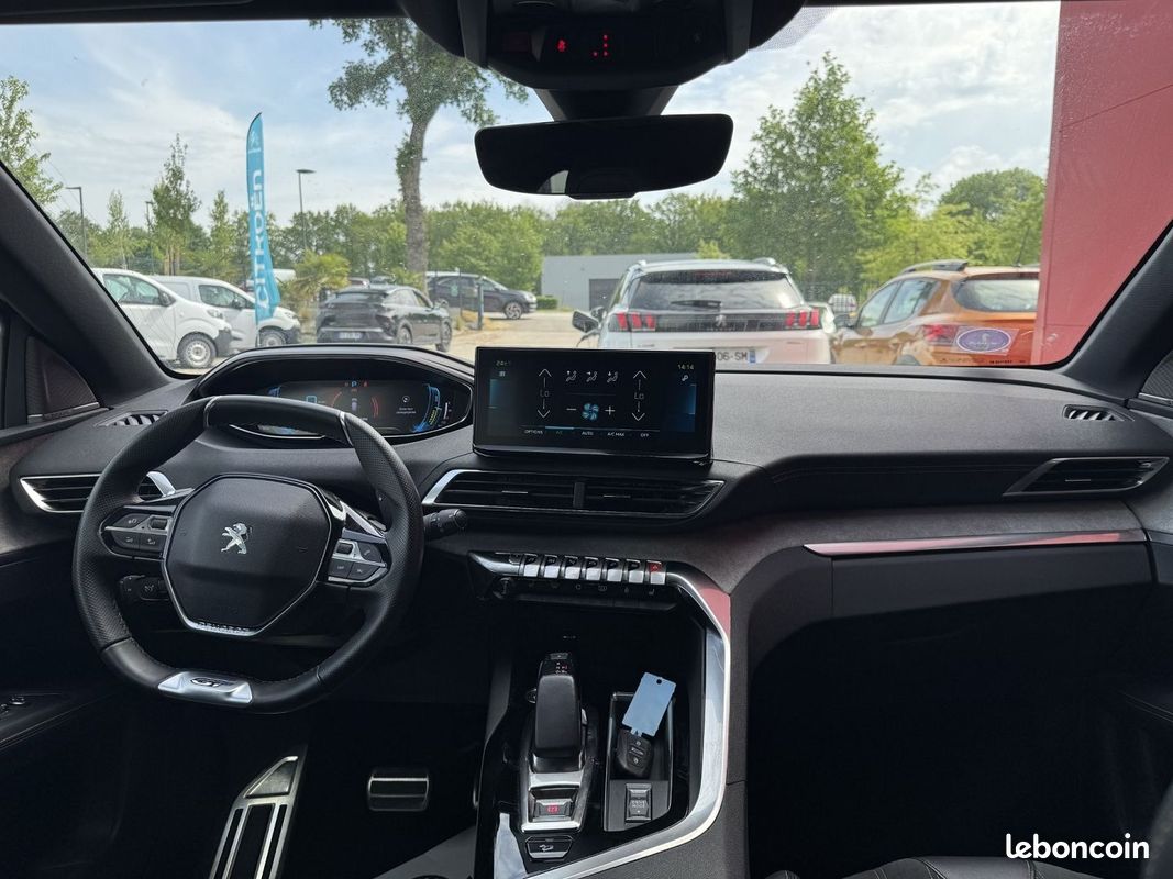 Peugeot 3008 HYBRID4 300CH GT E-EAT8 (image 7)
