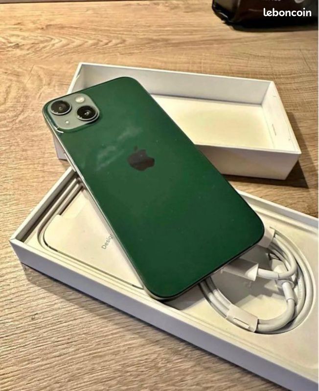 IPhone 13 avec accessoires (image 2)