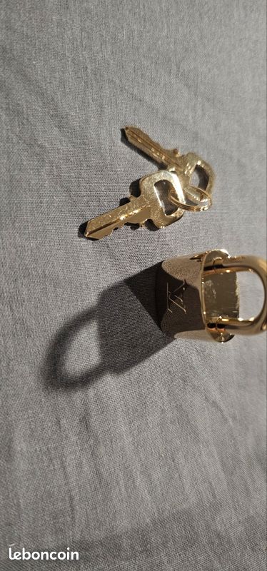 Cadenas Louis Vitton état neuf (image 1)