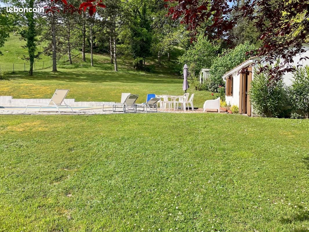 Maison 8 pièces 190 m² - Magnac-sur-Touvre 16600 (image principale 2)
