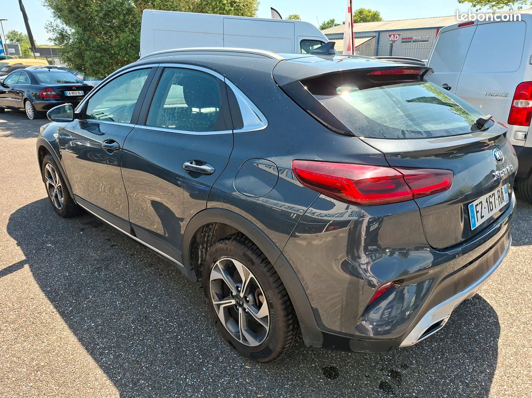 Kia xceed (2) 1.6 crdi 136 ch isg mhev active dct7 (image 3)