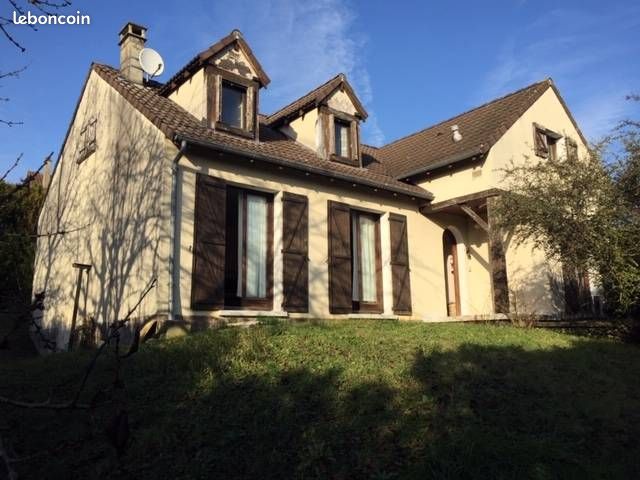 Maison 6 pièces 117 m² · à Saint-Florentin · 117 m² · 137 000 €
