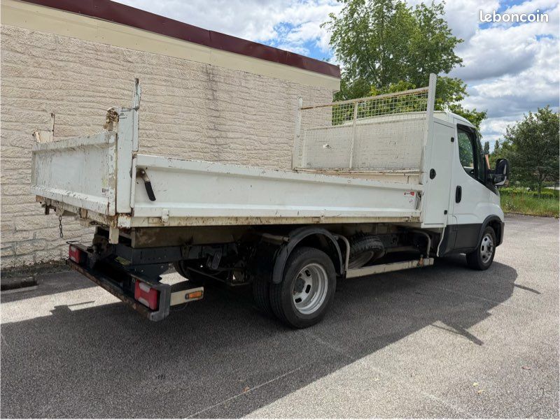 Iveco Daily benne 35C14 136ch coffre TVA RÉCUPÉRABLE (image 4)