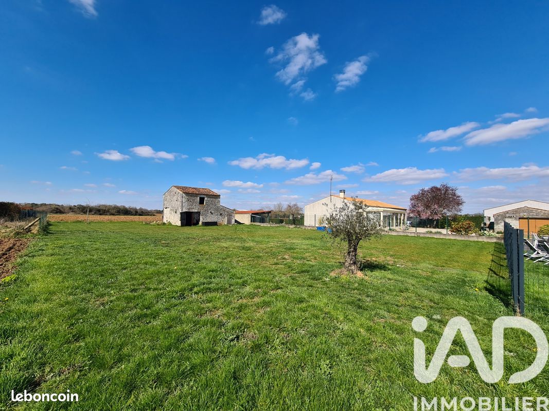 Terrain 900 m² · à Saint-Porchaire · 900 m² · 86 000 €