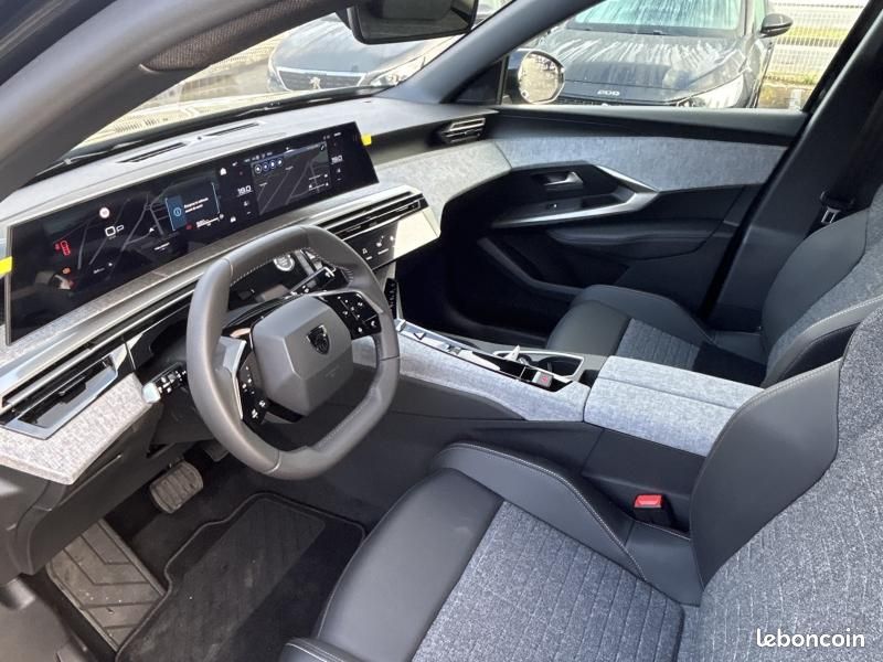 Peugeot 3008 1.2 Hybrid 145ch Allure e-DCS6 (image 14)