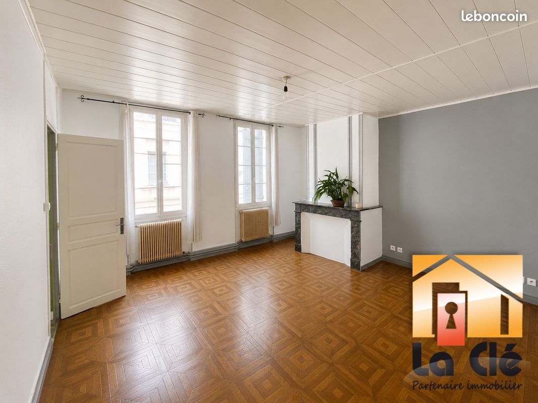 Appartement 3 pièces 82 m² · à Agen · 82 m² · 610 €