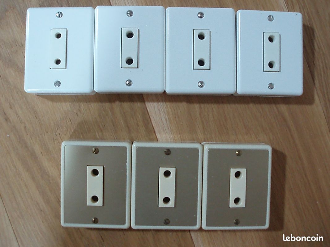 Prises en applique Alombard. Vintage (image 1)