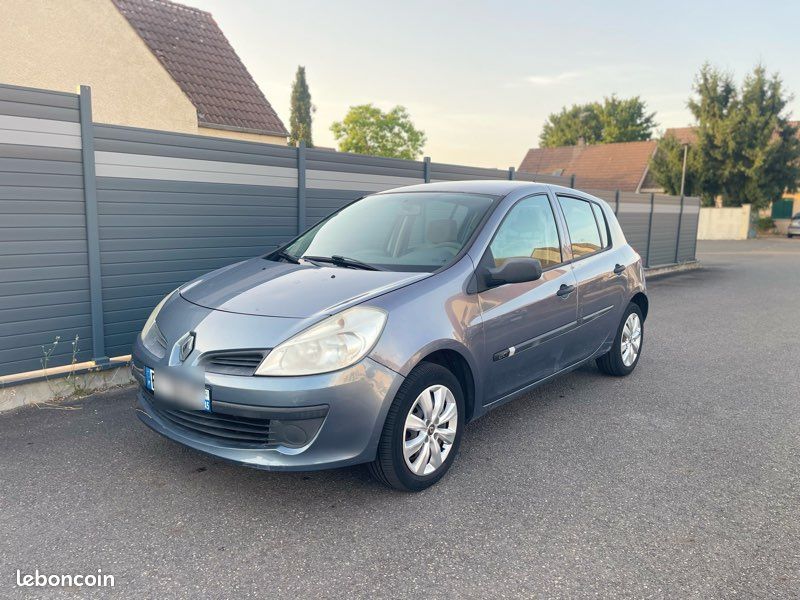Renault Clio 1.5 DCI 70ch CT OK (image 1)