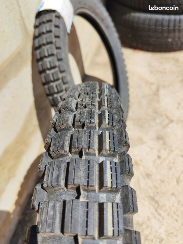 Pneus moto (image 3)