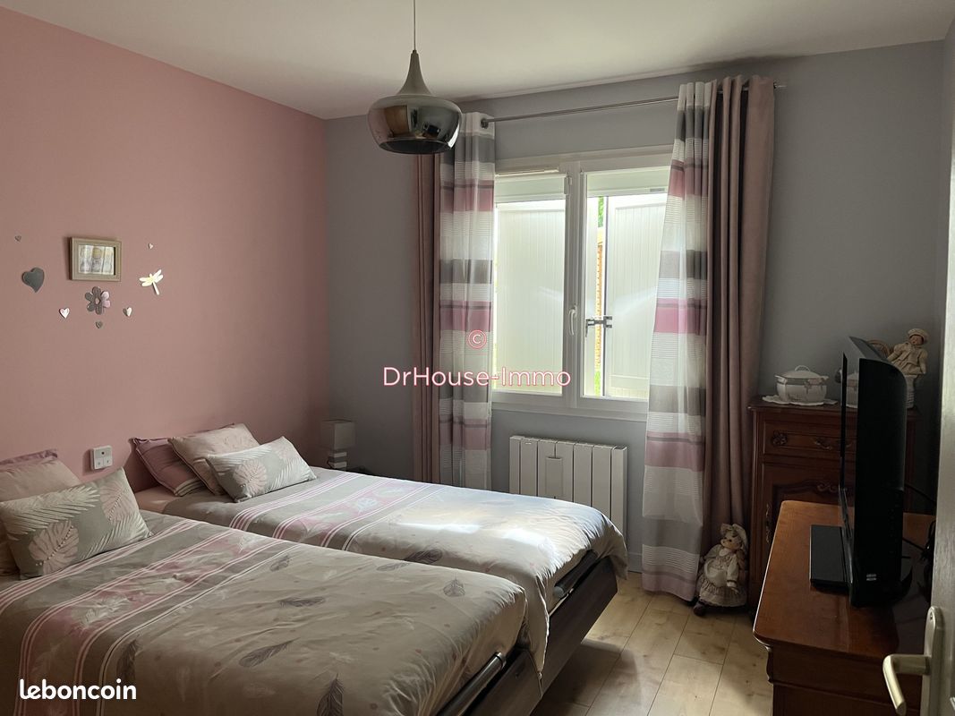 Maison 5 pièces 85 m² - Neuville-de-Poitou 86170 (image principale 2)