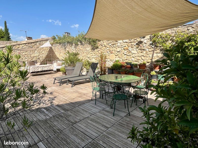 Maison 6 pièces 175 m² · à Robion · 175 m² · 425 000 €