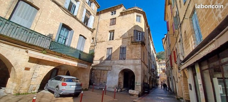 Immeuble 13 pièces 300 m²