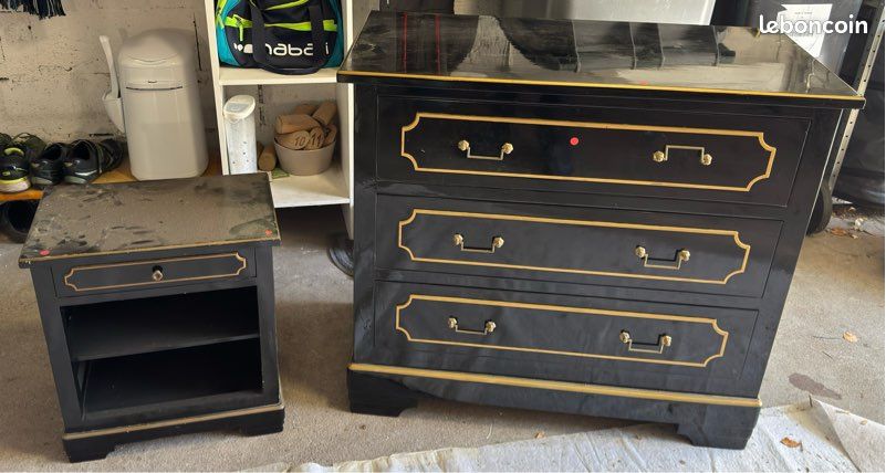 Ensemble commode et table de chevet laqué noir et doré — Bois massif (image 2)