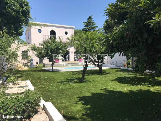 Villa 7 pièces 192 m²