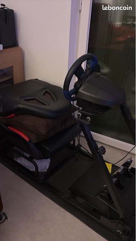 Jeux vidéo, siège auto pour conduire avec pedale et volant (image 2)