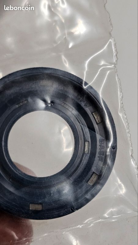 Axe boulon moteur vespa 50-125 Primavera , Piéces Vespa 50-90-125