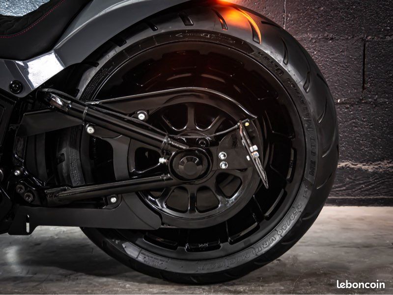 Harley-davidson fat boy 114 – préparation melk motorcycles – état neuf – 1 800 km (image 8)