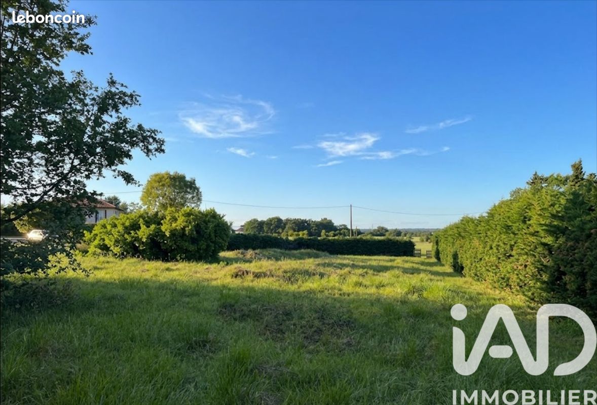 Terrain 724 m² · à Aussonne · 724 m² · 140 000 €