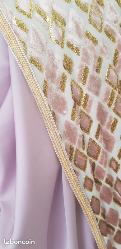 Superbe CAFTAN neuf en soir dévorée Vêtements