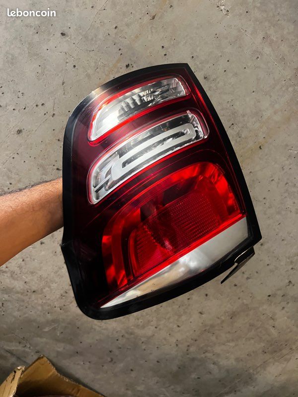 Feu arrière gauche pour une Citroën C3 Phase 2 compatible entre 2010 et 2014 (image 2)