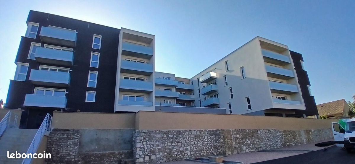 Appartement 3 pièces 69 m² · à Petit-Couronne · 69 m² · 858 €/mois