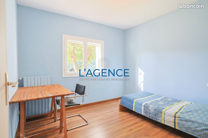 https://img.leboncoin.fr/api/v1/lbcpb1/images/de/f2/1c/def21c4d0357688a2e9ac446977d09b5bf26bf94.jpg?rule=ad-image