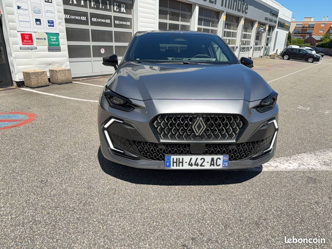 RENAULT Clio E-Tech full hybrid 160 ch Techno (image 8)