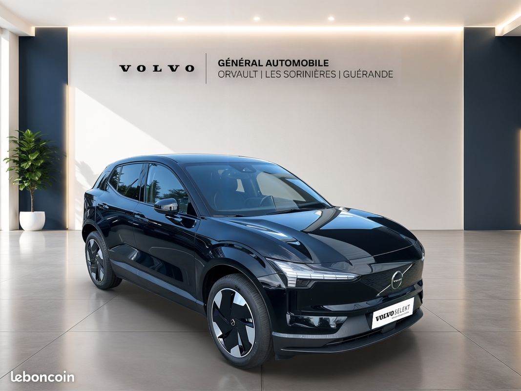 VOLVO EX30 P5 Long Range 272 ch Plus (image 7)