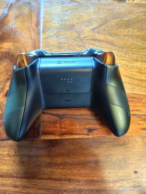 Manette Xbox Sans Fil Master Chief - Halo 5 Guardians - Édition Limitée - Occasion