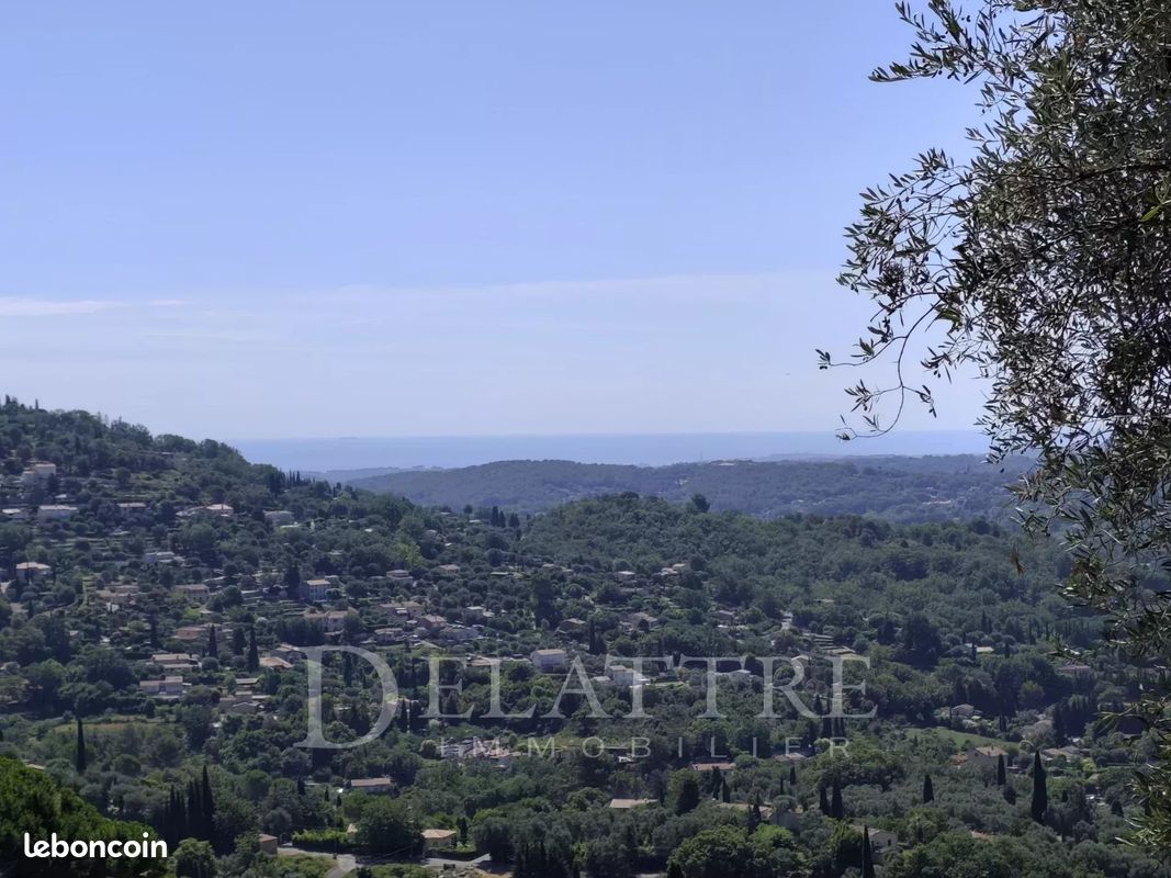 Maison 2 pièces 56 m² · à Grasse · 56 m² · 220 000 €