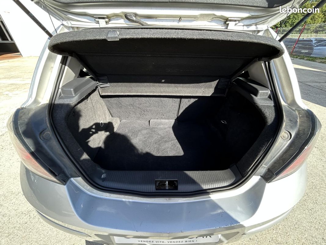 OPEL ASTRA 1.9 CDTI 120 Magnetic (image 13)