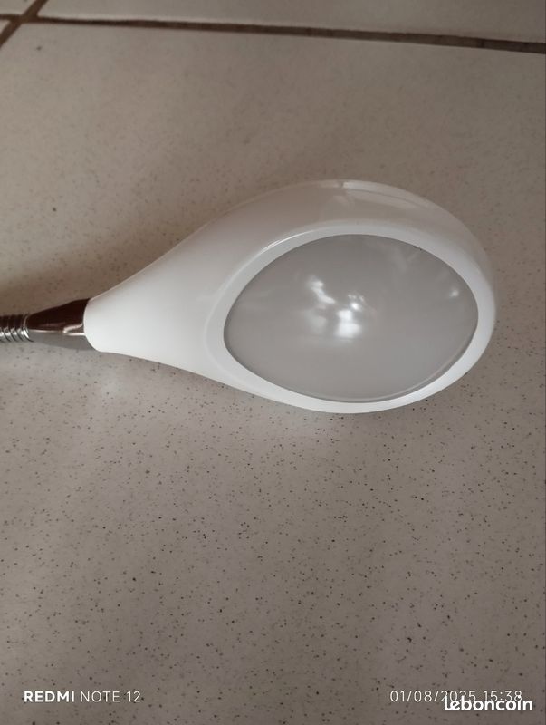 Lampe de bureau (image 3)