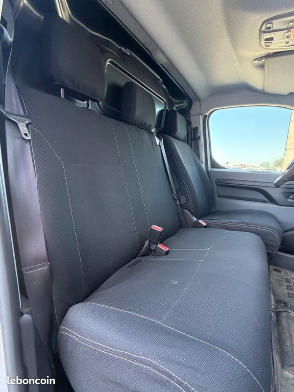 Citroën Jumpy 2.0 BlueHDi L2 177 cv/ Boîte auto/ Caméra de recul / Apple CarPlay / Régulateur de vitesse / Climatisation (image 20)